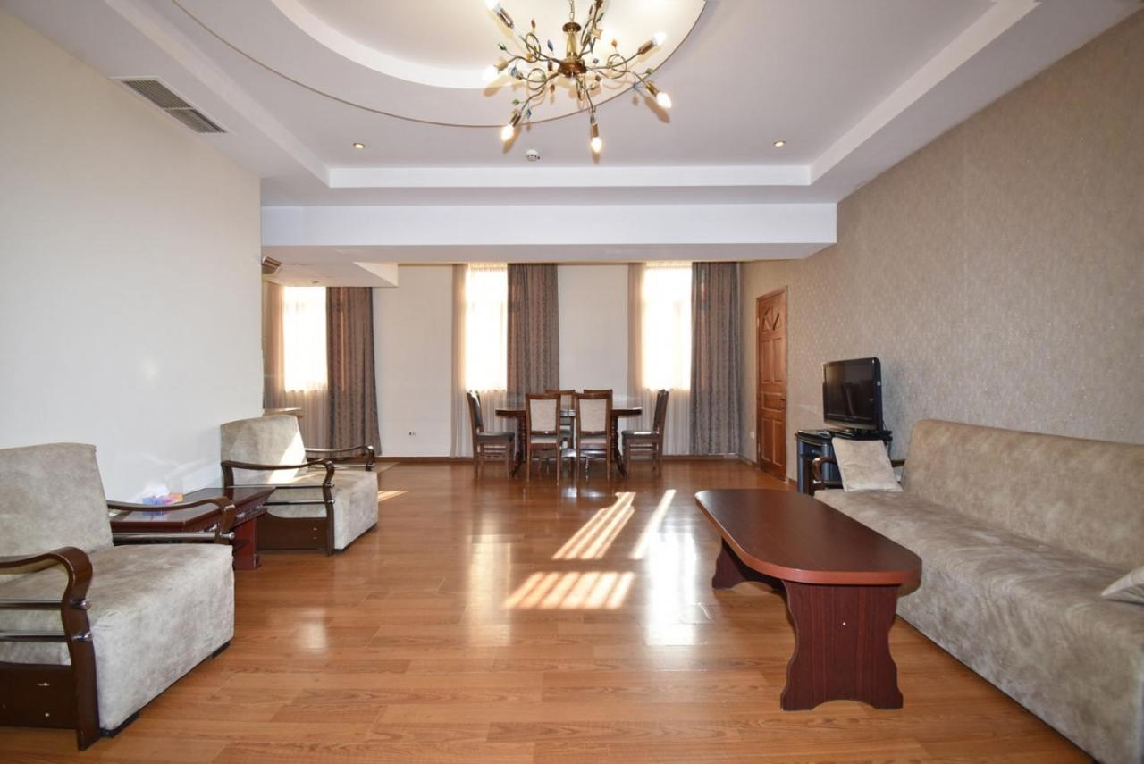 Abovyan Street 16, Apartment No 24 Yerevan Luaran gambar