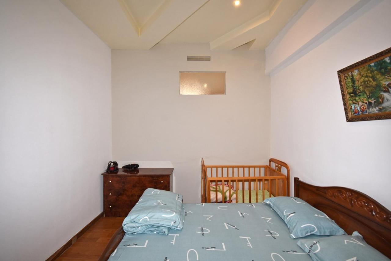 Abovyan Street 16, Apartment No 24 Yerevan Luaran gambar